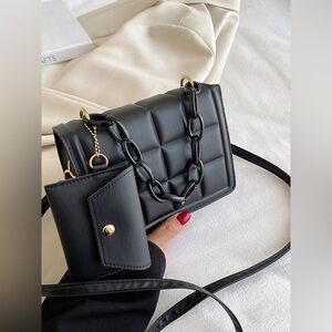 Quilted Chain Strap Crossbody Bag